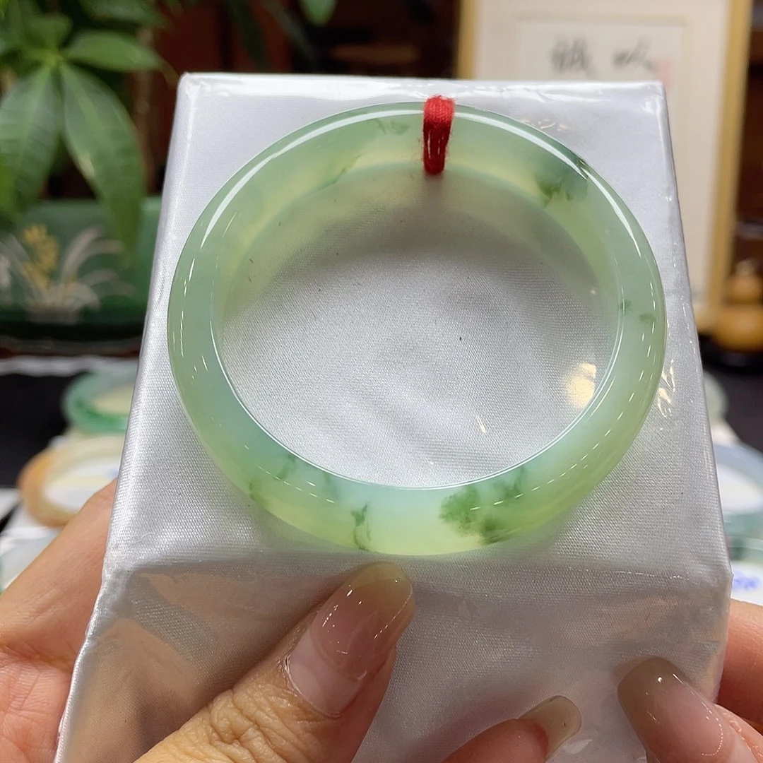 翡翠未镶嵌手镯51 号链接
