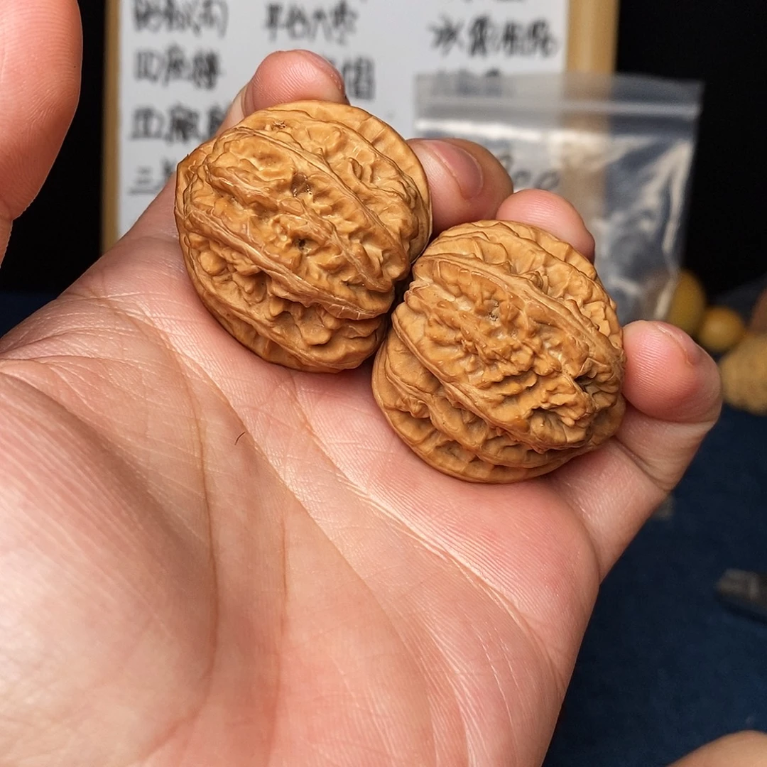 吊坠文玩核桃三羊谷