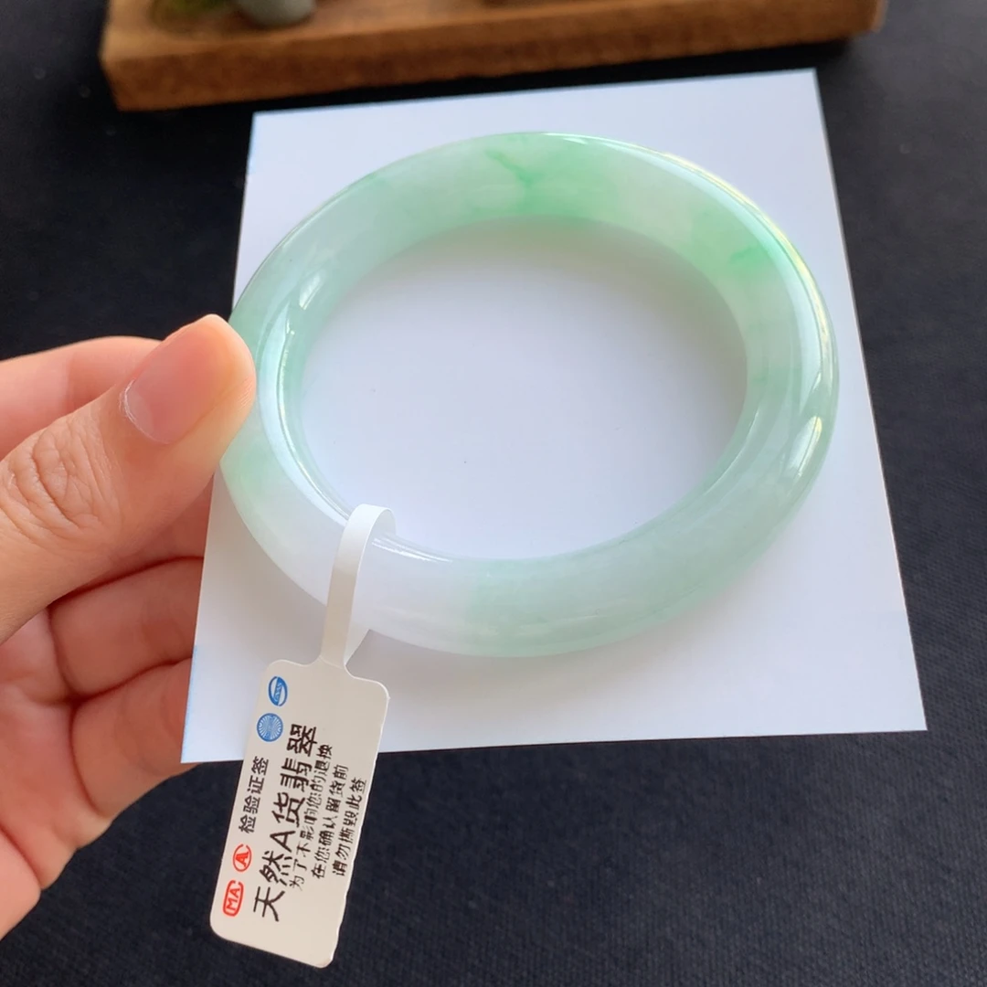 未镶嵌手镯翡翠翡翠