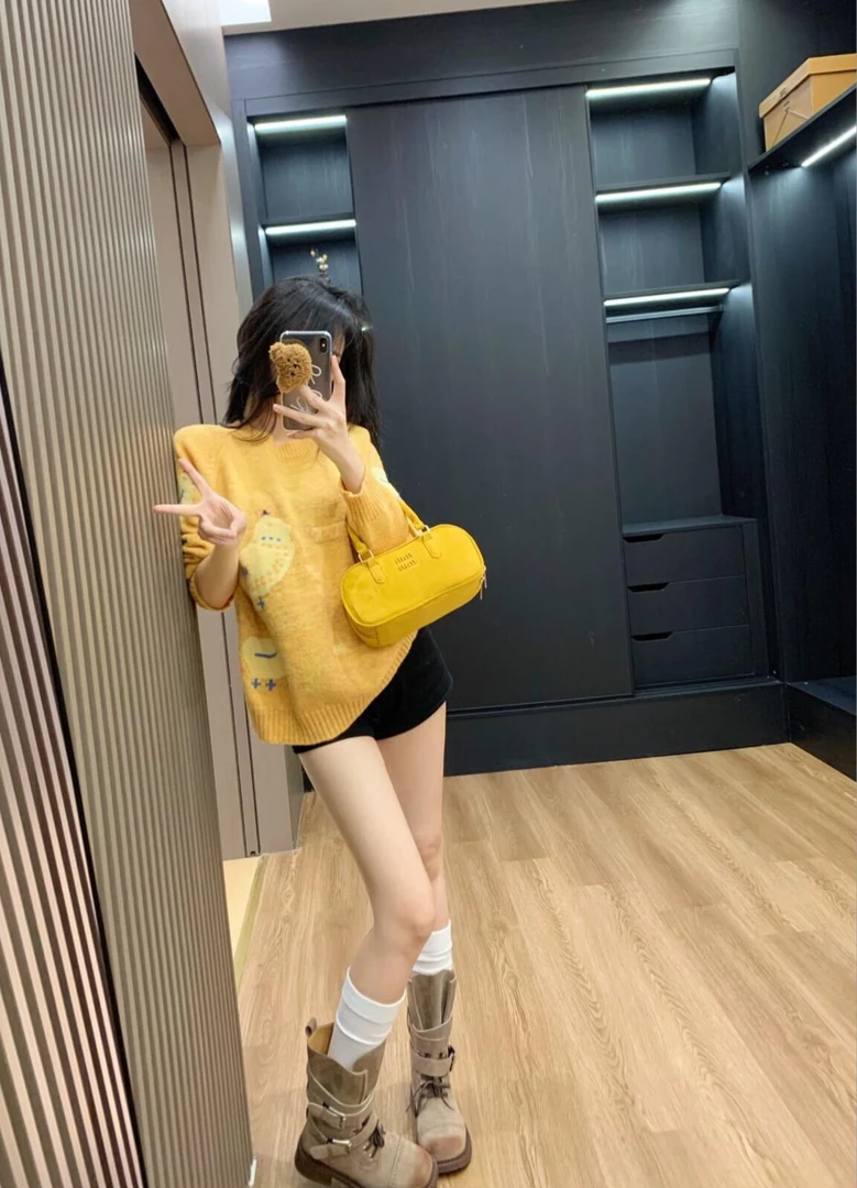 多巴胺毛衣女秋冬季2025新款宽松慵懒高级感韩系上衣针织衫短裤子