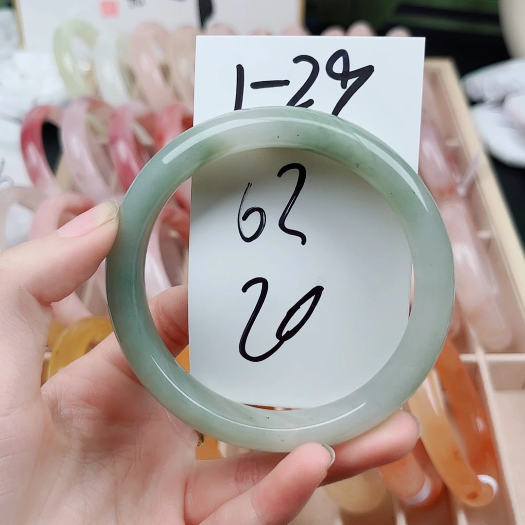 石英质玉未镶嵌手镯1.29