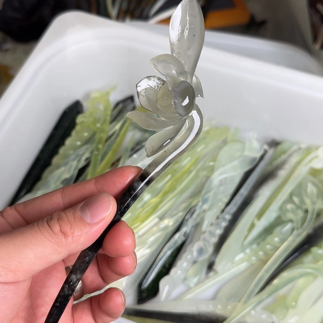 蛇纹石玉未镶嵌发饰