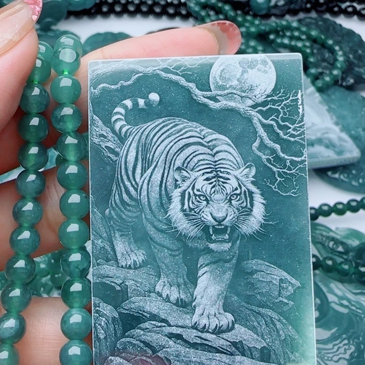 翡翠未镶嵌颈饰多样性发货天然A货翡翠