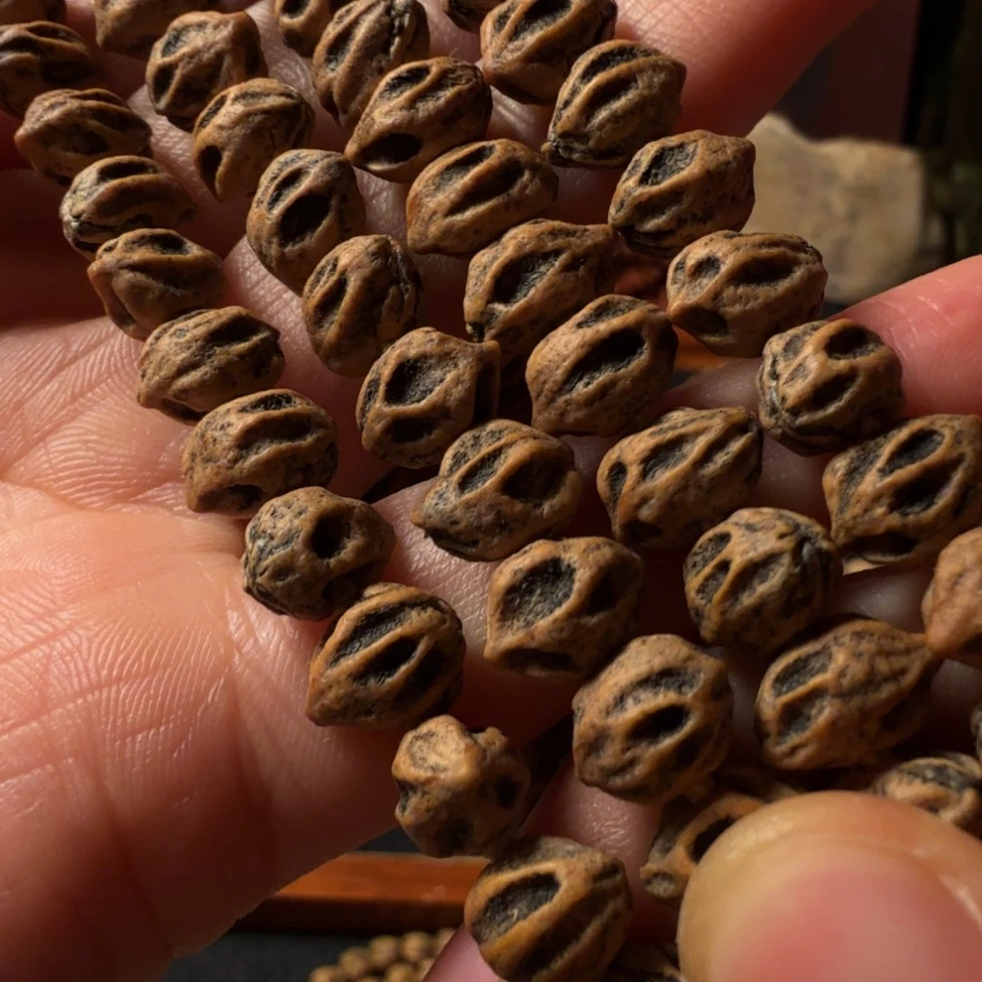 泰***山柏香籽/百香籽吊坠