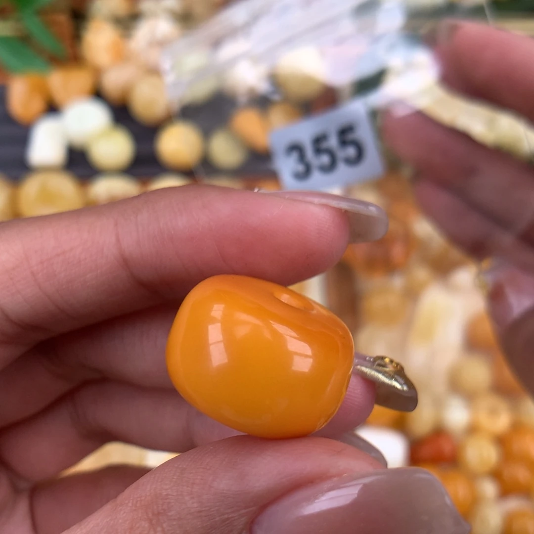 琥珀珠宝奇石未镶嵌《****师19.4 一颗粉