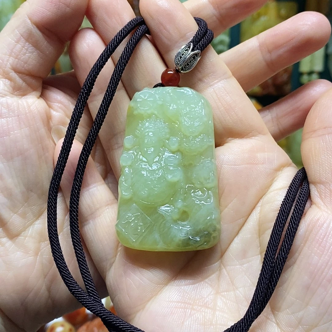 岫玉未镶嵌吊坠(赠链)