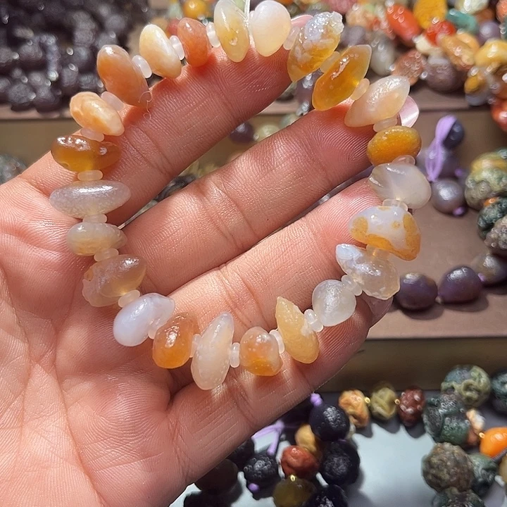 阿拉善彩玛瑙手串