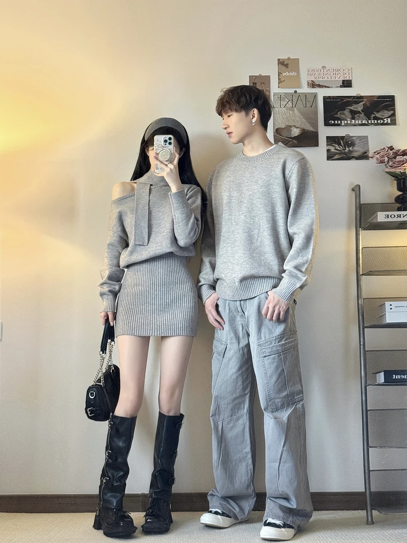 情侣装秋冬季辣妹风斜肩长袖露肩修身女连衣裙男套头时尚毛衣潮
