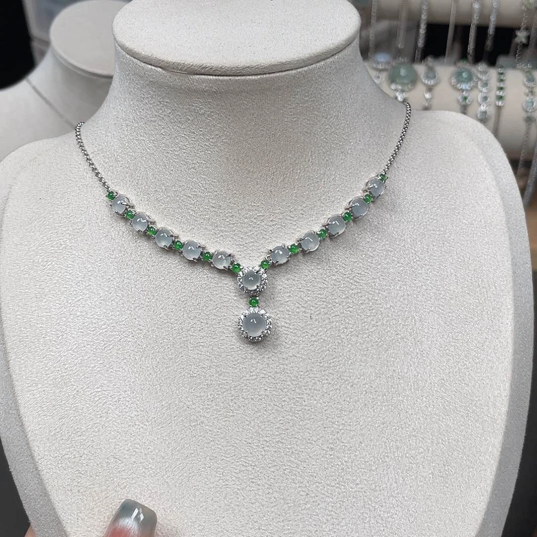 翡翠银S925镶嵌颈饰88800