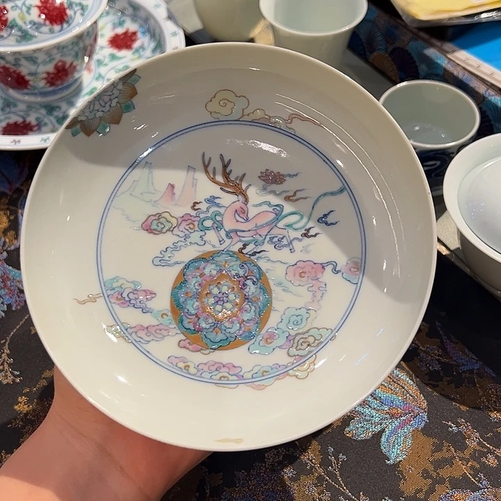 斗彩九色鹿壶承壶承