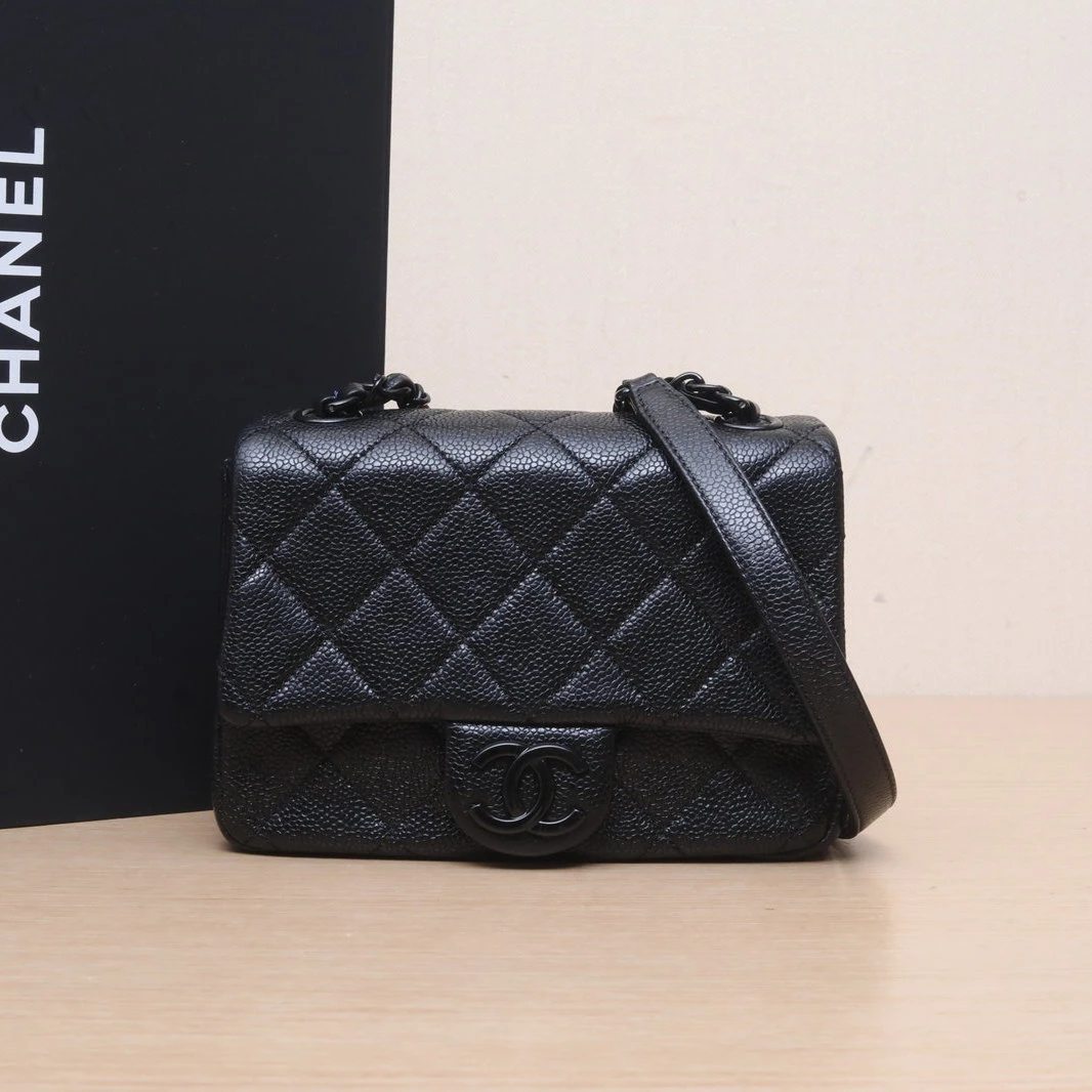 99新 Chanel/香奈儿 小花Jerry活动CF方胖子 黑色 29开 黑扣包