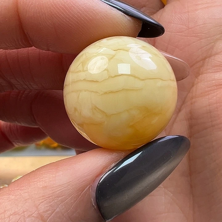 蜜蜡未镶嵌珠宝奇石