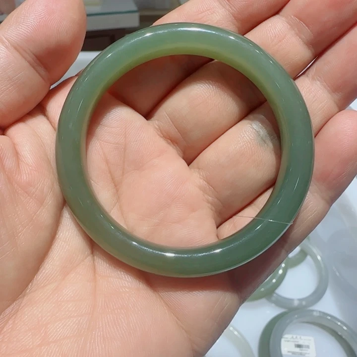 未镶嵌手镯和田玉71