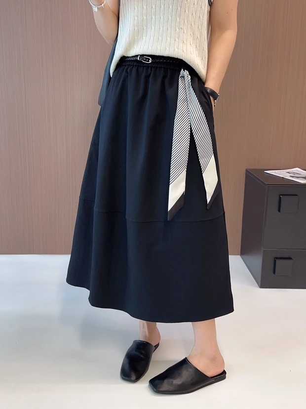 【慧慧精选】秋季新品 简约百搭松紧腰黑色伞裙