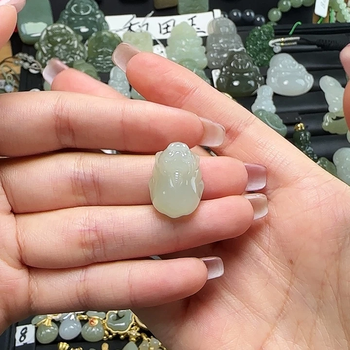 颈饰未镶嵌和田玉