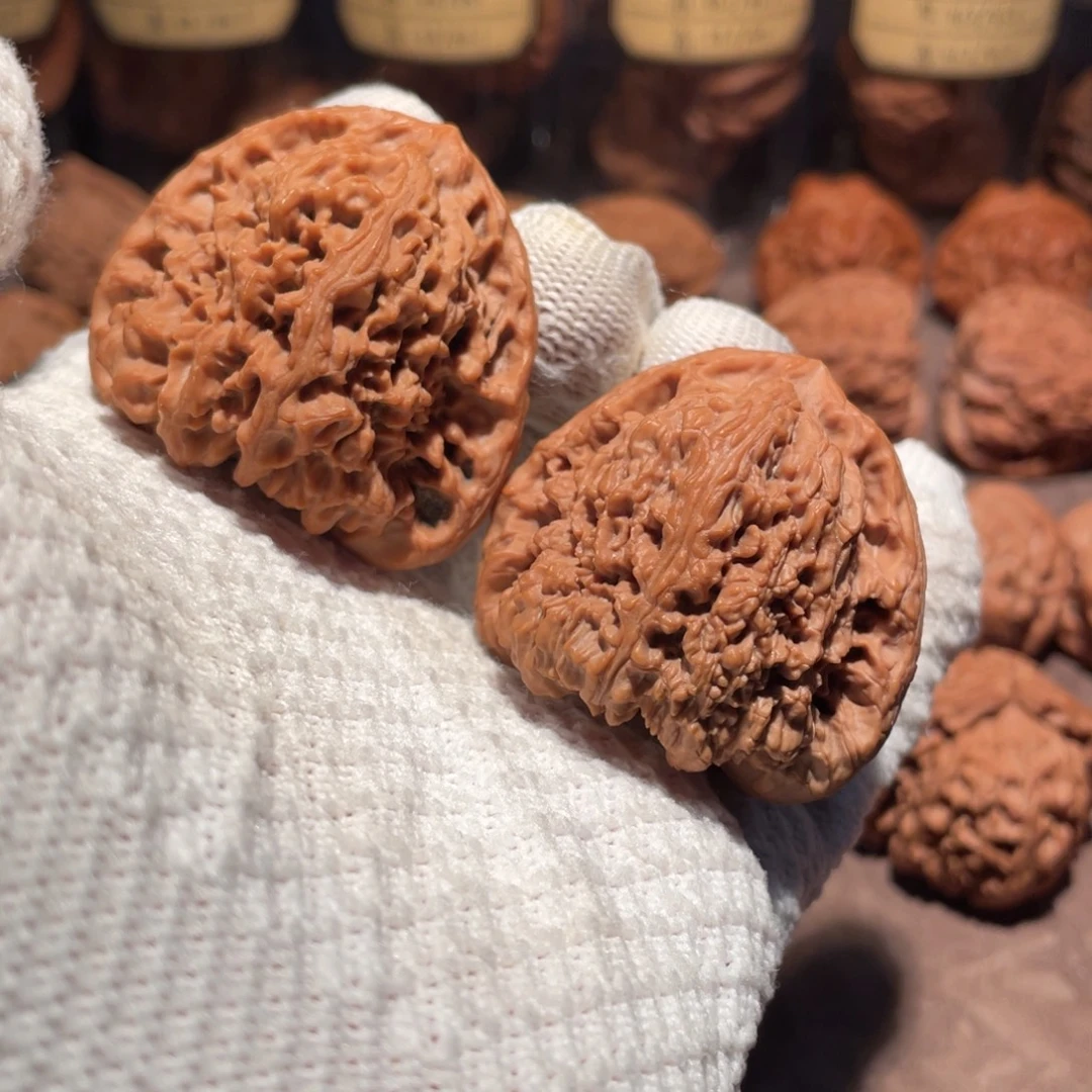 文玩核桃吊坠44三角疆