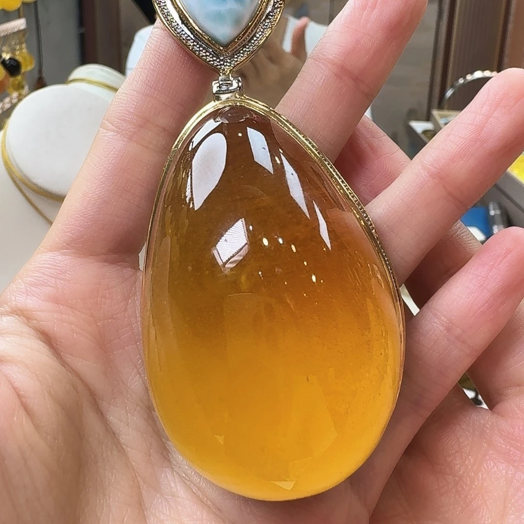 琥珀未镶嵌颈饰吊坠