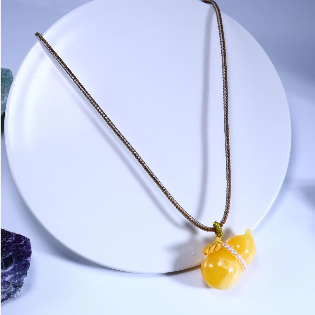 【颜如蜜珠宝】温柔气质焦皮白花奶橘橘拉丝妖花蜜蜡葫芦吊坠RY003