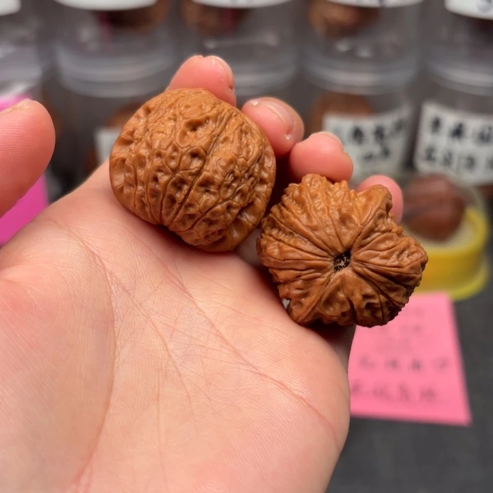 吊坠桃核34血麒麟1111