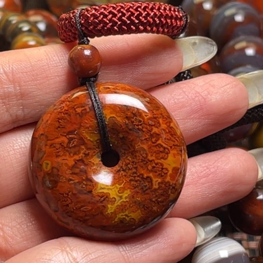 红***裕玛瑙/玉髓未镶嵌吊坠