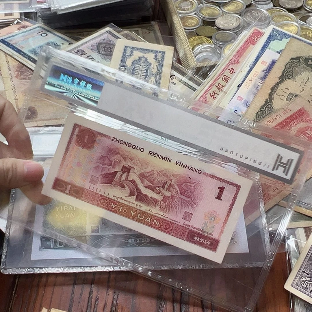 拍品。