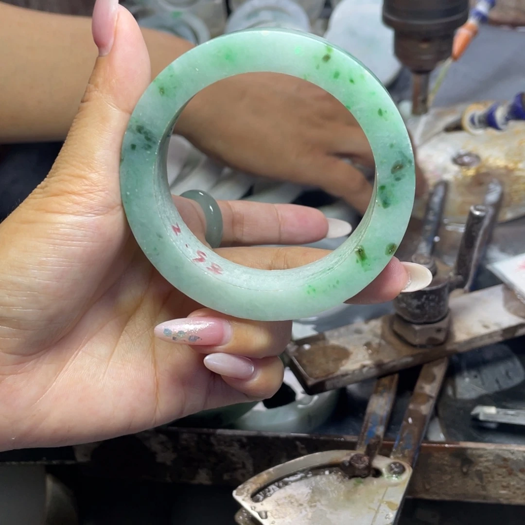 未镶嵌定制翡翠生*诚