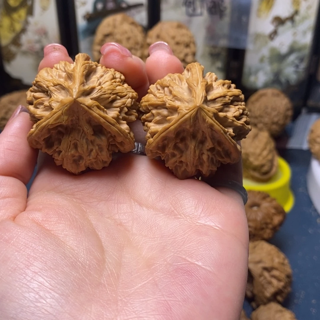 文玩核桃吊坠三棱39尺18