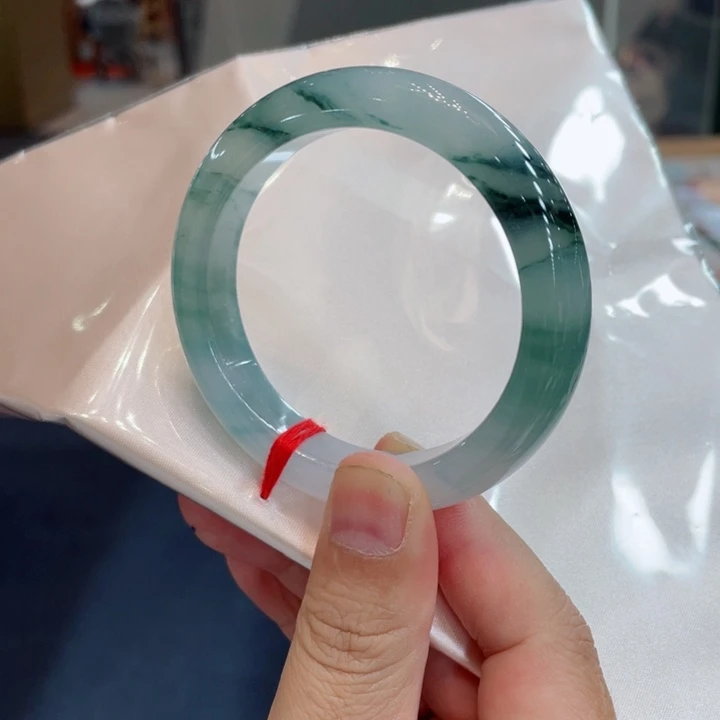 翡翠手镯未镶嵌买断