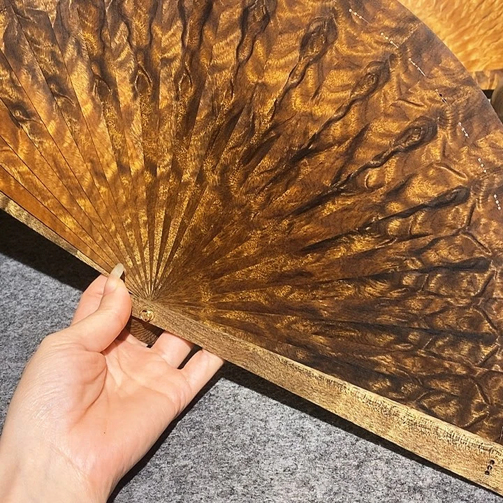 金丝楠y****糖金丝楠扇子21