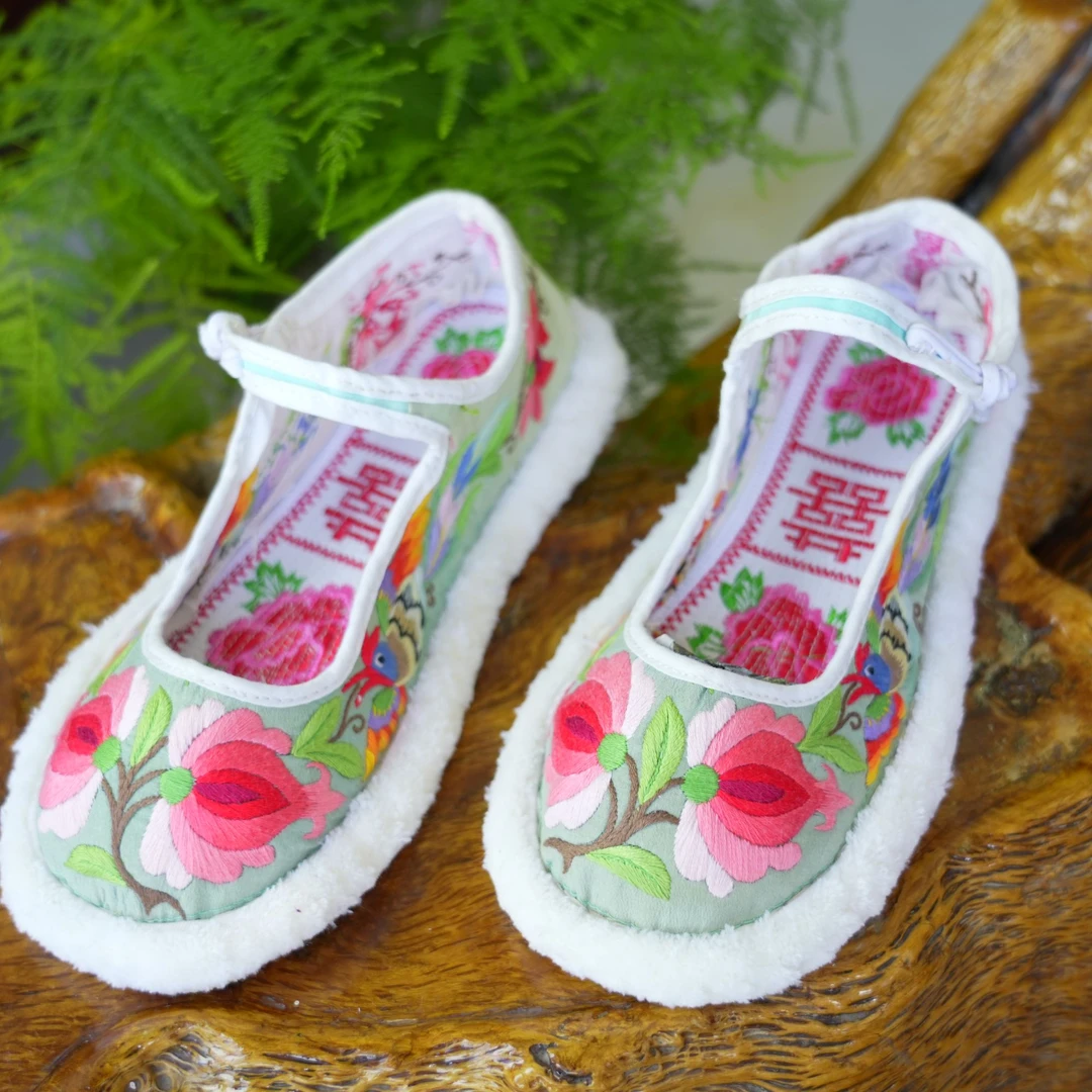 36码青草色女士绣花鞋毛边纯手工搭配香云纱平底