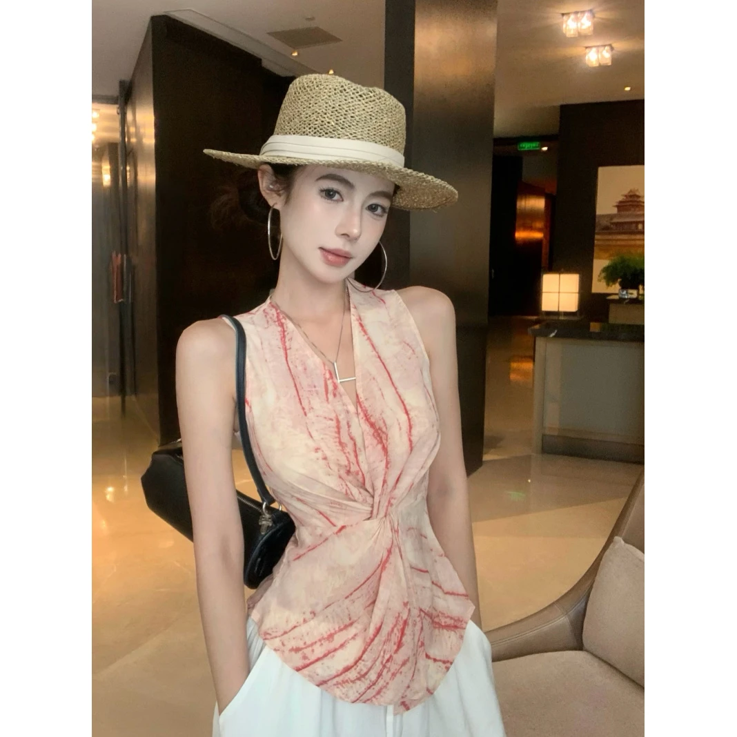 实 韩版扭结交叉挂脖背心时尚高级感纯欲风外穿袖上衣