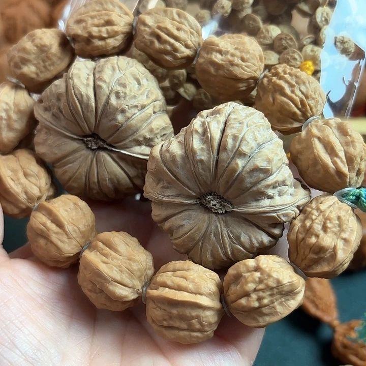 文玩核桃吊坠人***丸云朵357