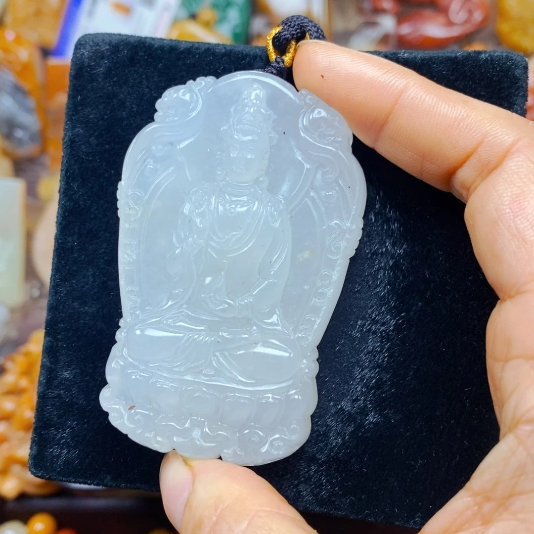 未镶嵌石英质玉（黄龙玉）颈饰