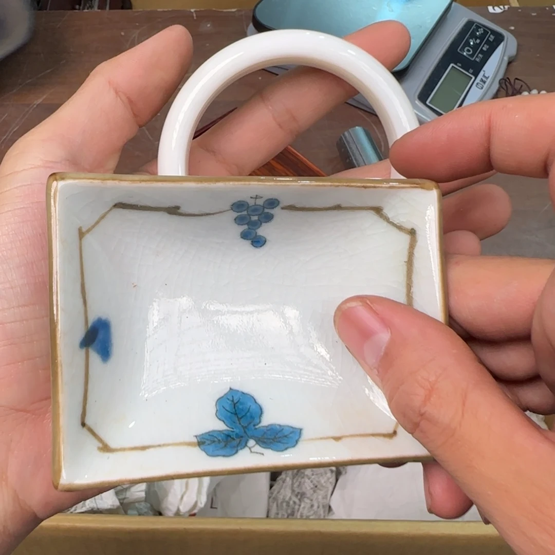 绿泥陶瓷孤品单件车里拍