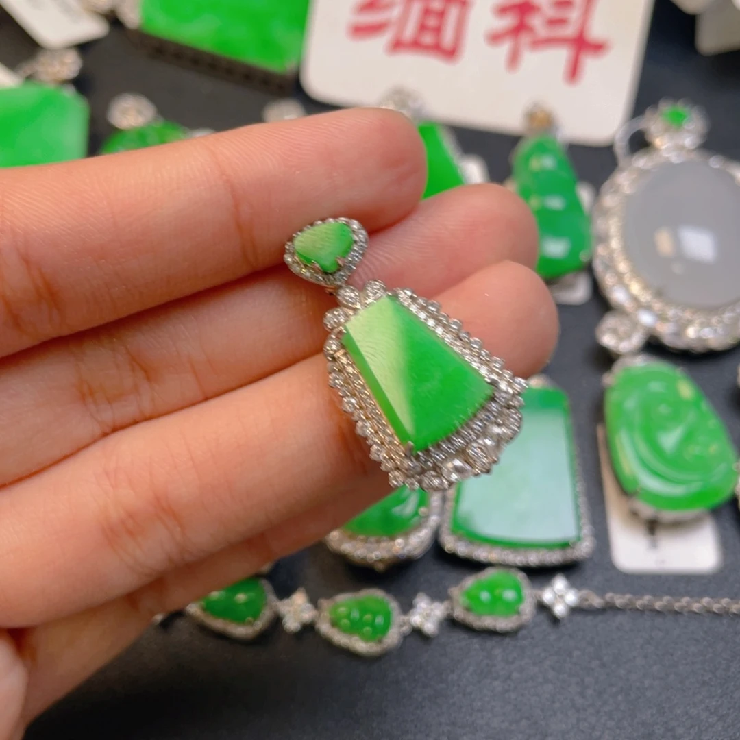 翡翠银S925镶嵌颈饰