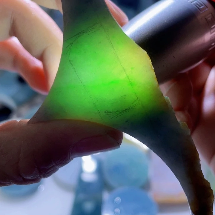 颈饰未镶嵌翡翠天然缅甸翡翠