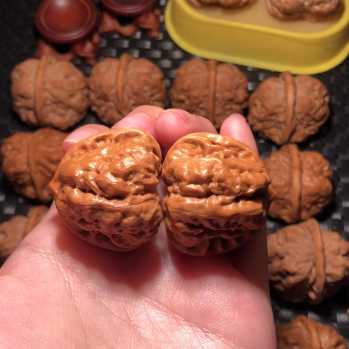 K***.文玩核桃把件蛙王