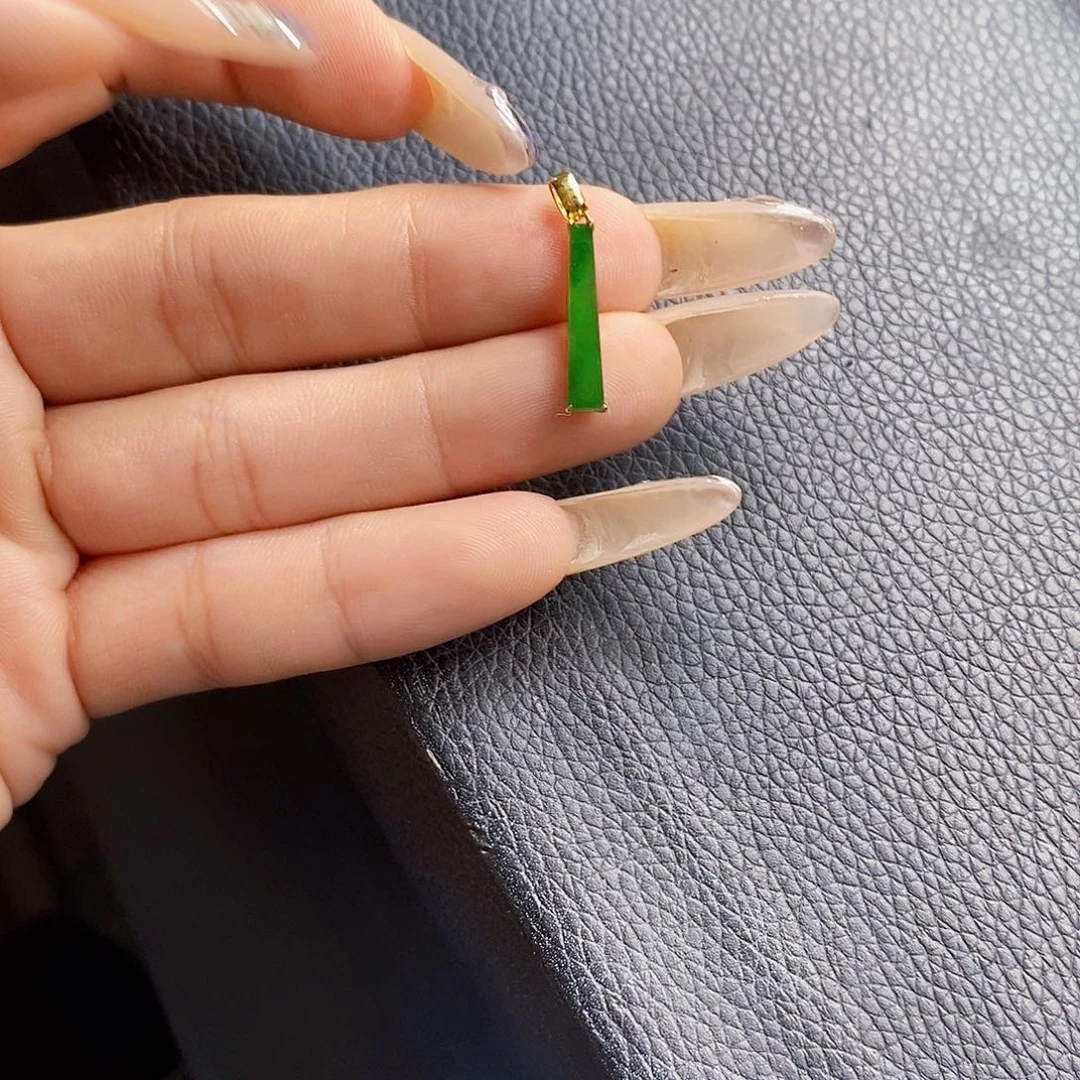 项链18K金镶嵌翡翠翡翠