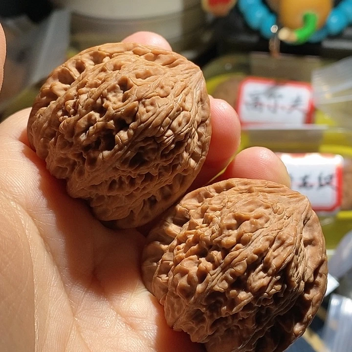 【闪购商品】吊坠文玩核桃绣球