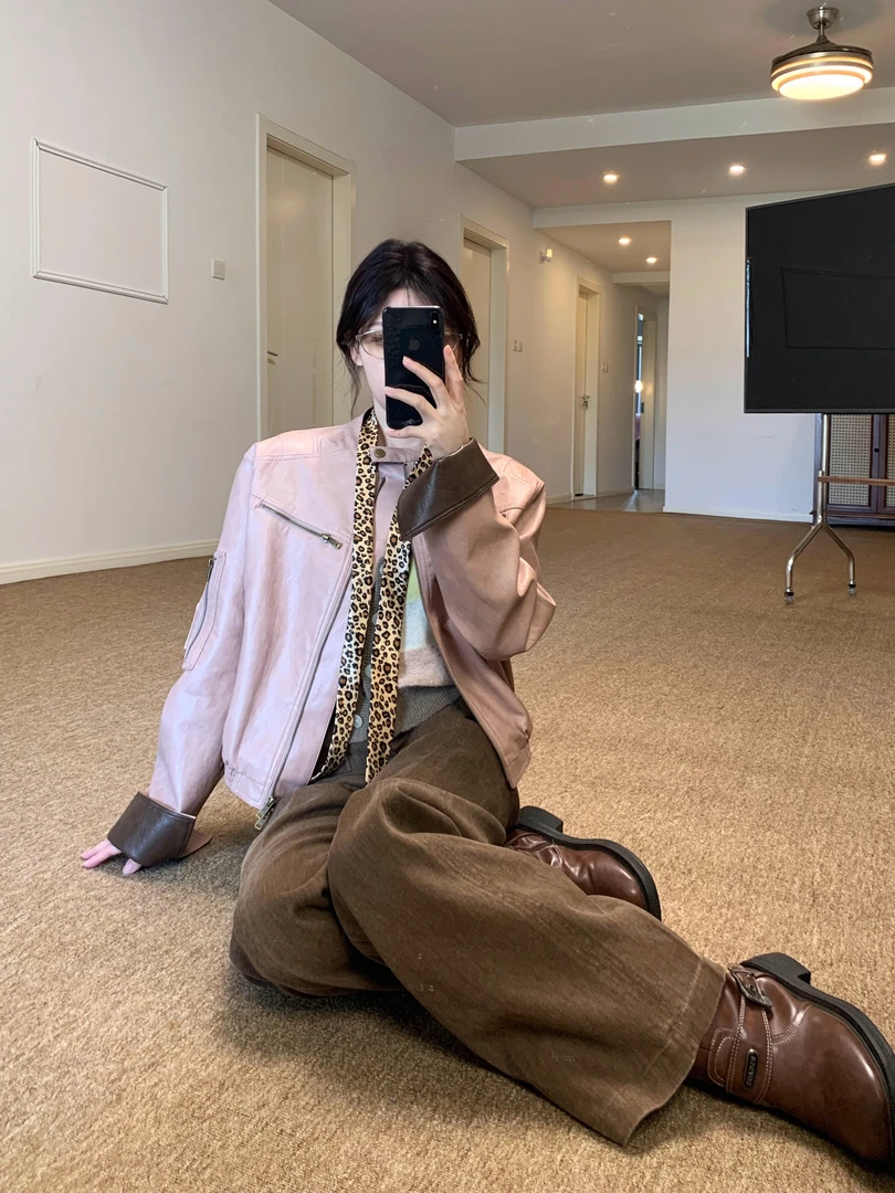 2025秋季韩系撞色pu皮衣夹克外套搭配条纹针织开衫女休闲裤三件套