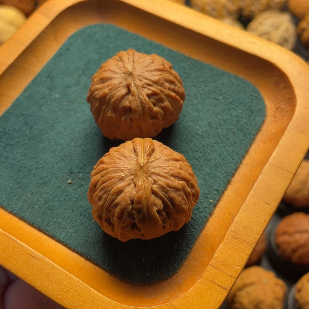 二***哥吊坠文玩核桃核桃