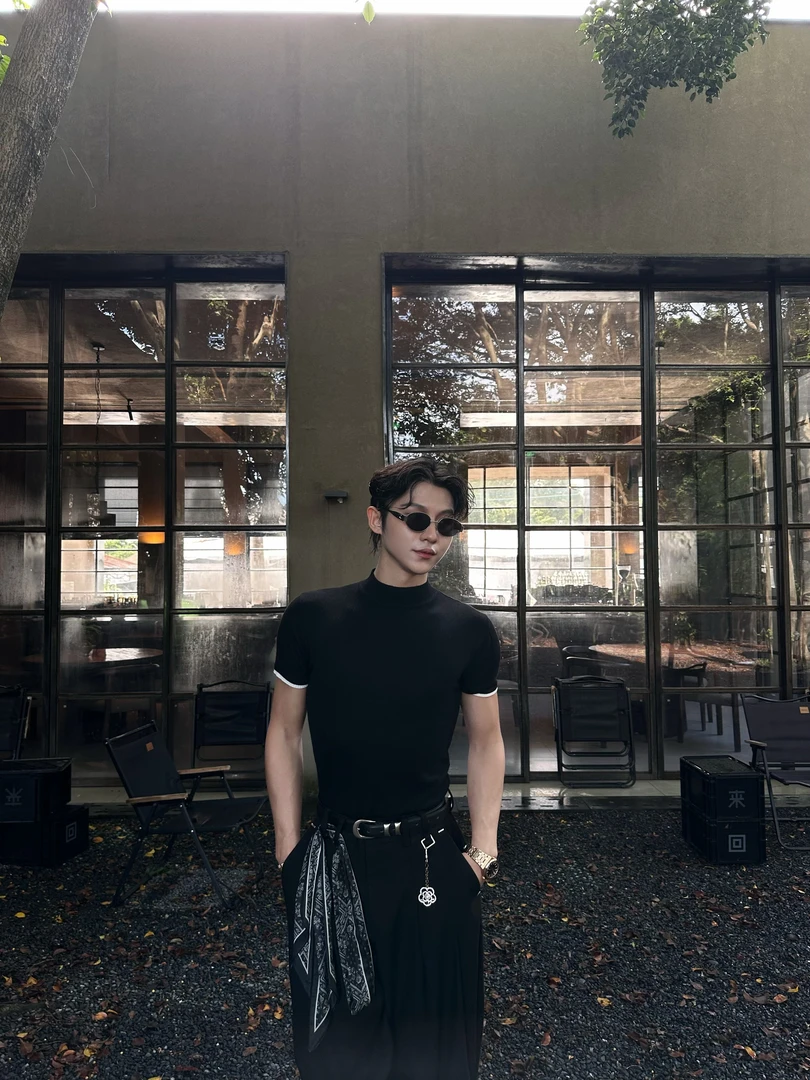 【FANG BH】男士秋半高正肩时尚合身撞色老钱羊毛混纺针织短袖打底
