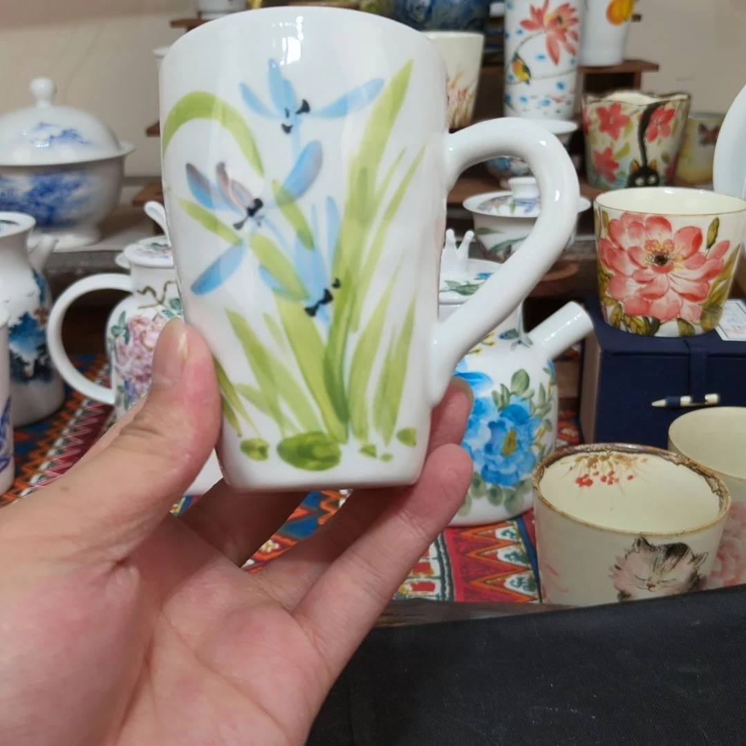 摆件景德镇手工手绘高温瓷器