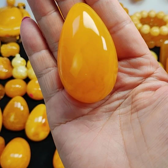 蜜蜡未镶嵌吊坠(赠链)