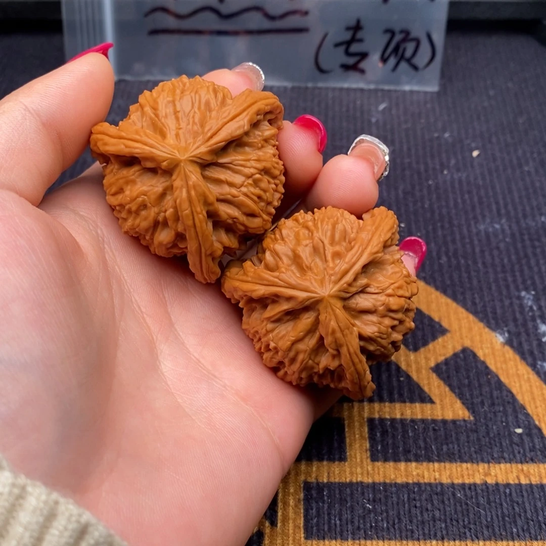 老***馆文玩核桃把件白狮子