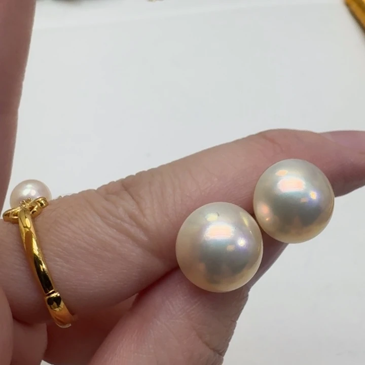 18K金镶嵌拼合珍珠（马贝珠）耳饰