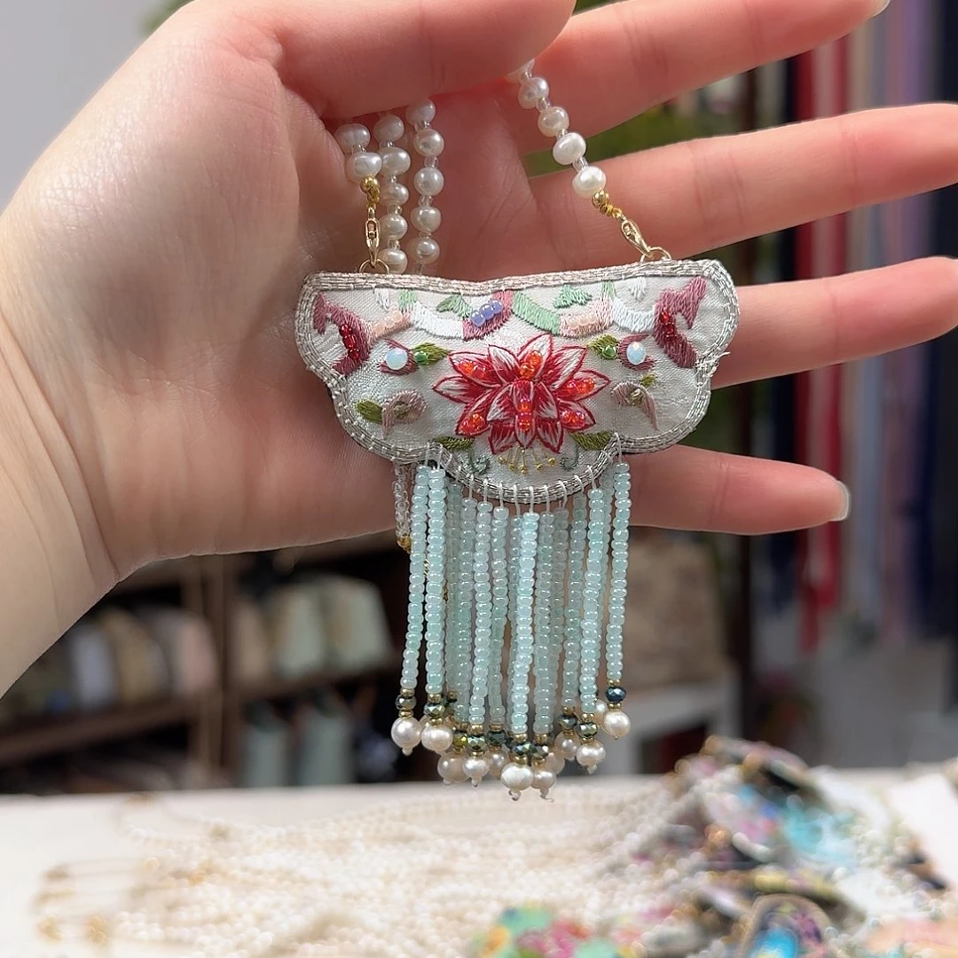 静***若织绣纯手工制作工艺