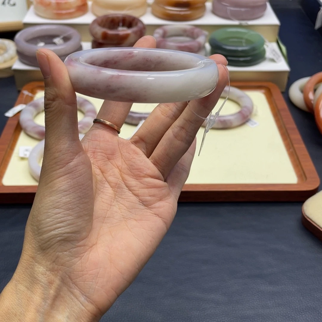 未镶嵌手镯石英质玉娜***乐