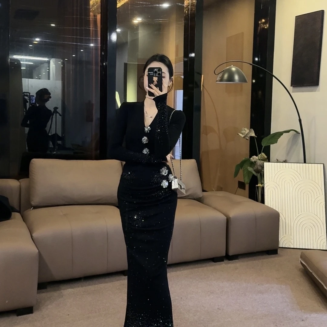 【OS&oneshow】早春款满天星名媛高奢气质显瘦黑色上衣鱼尾裙两件套