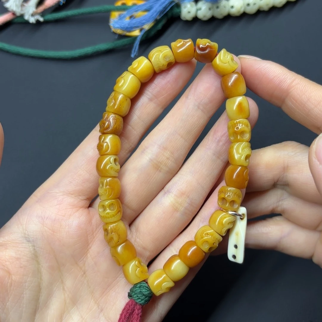 只买单纯的吊坠，没带链子，属的性质。无